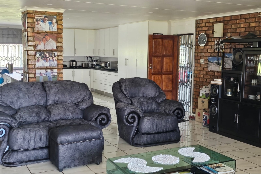 3 Bedroom Property for Sale in Oranjeville Free State